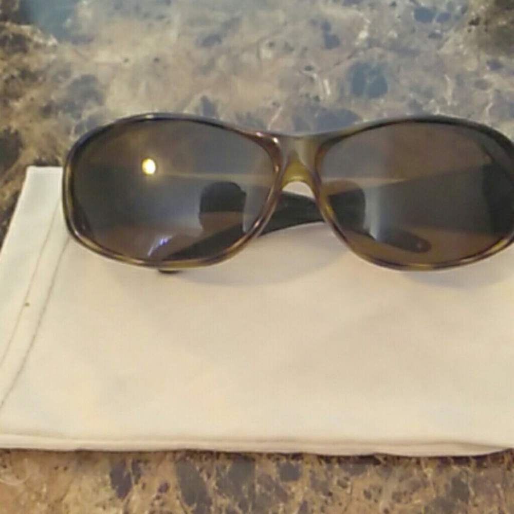 Jonathan Paul fit over sunglasses